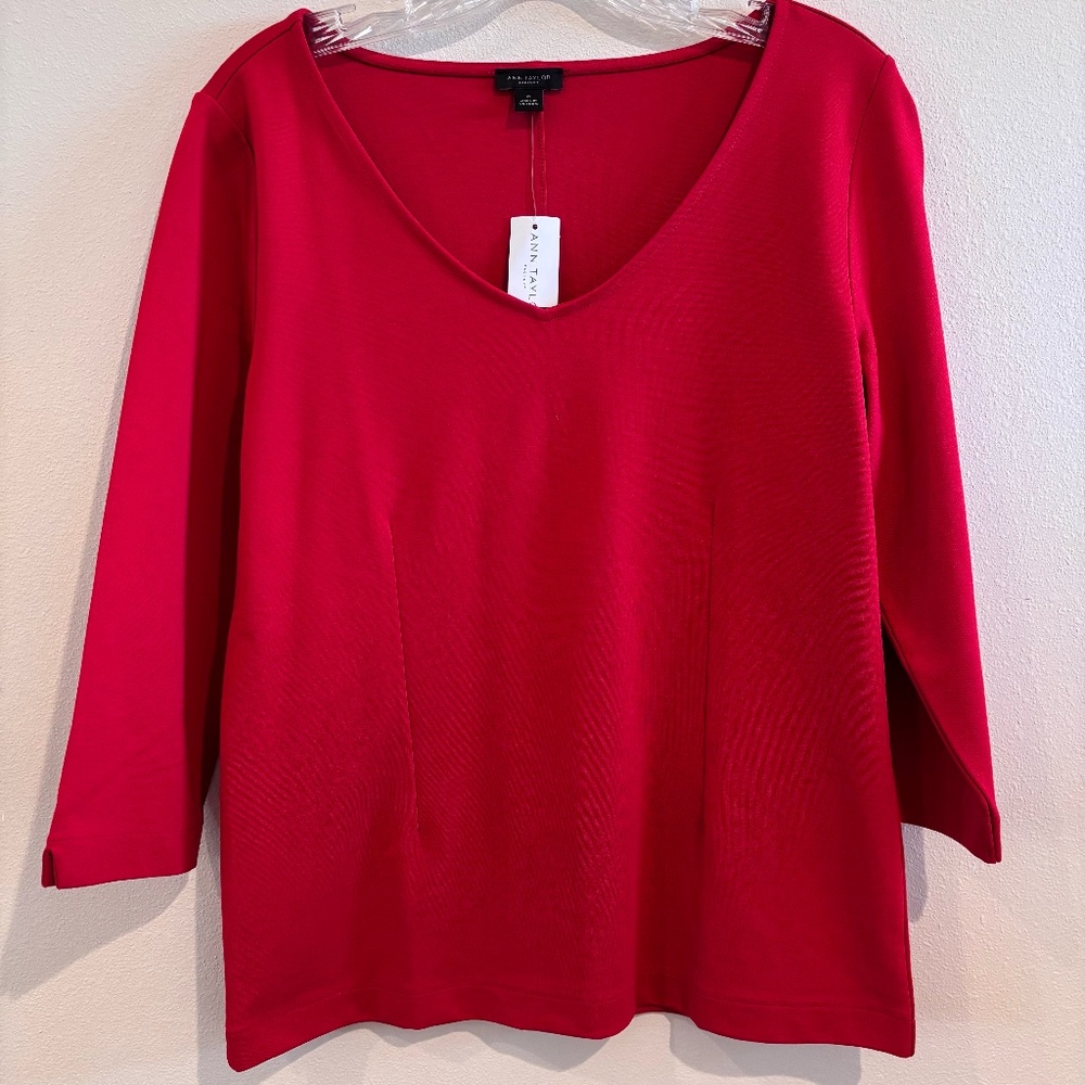 NWT Ann Taylor Factory 3/4 Sleeve Red SZ M Blouse V-Neck
